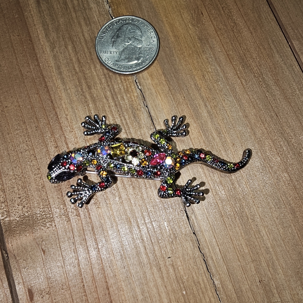 Gorg Rinestone Lizard Brooche...New With Tags....oxo